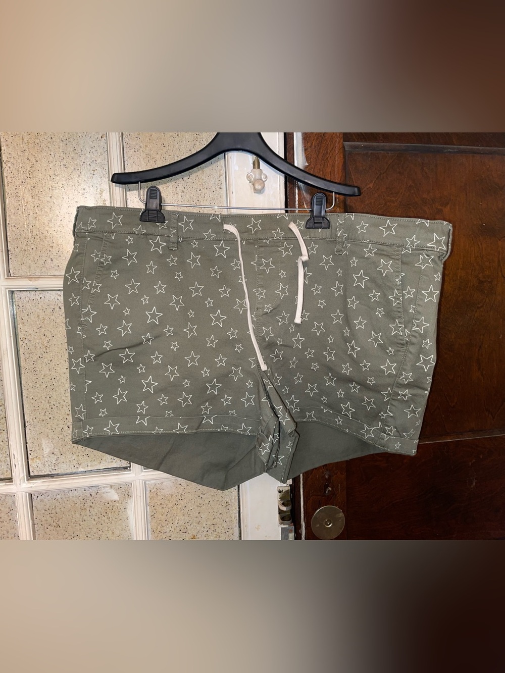 torrid Olive Green Star-Print Cargo Drawstring Shorts - Size 3